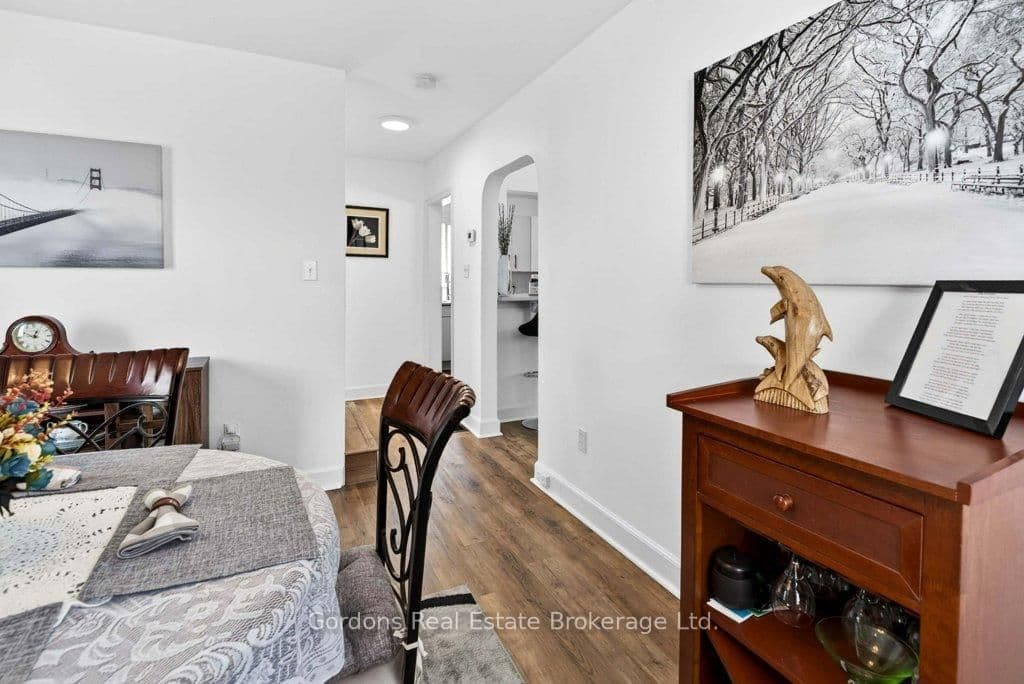 21 Wellington Crescent thumbnail 23