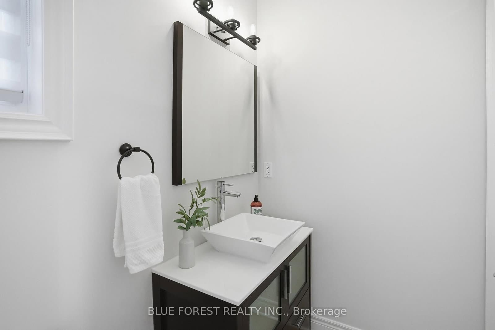 7222 Clayton Walk, Unit 5 thumbnail 8
