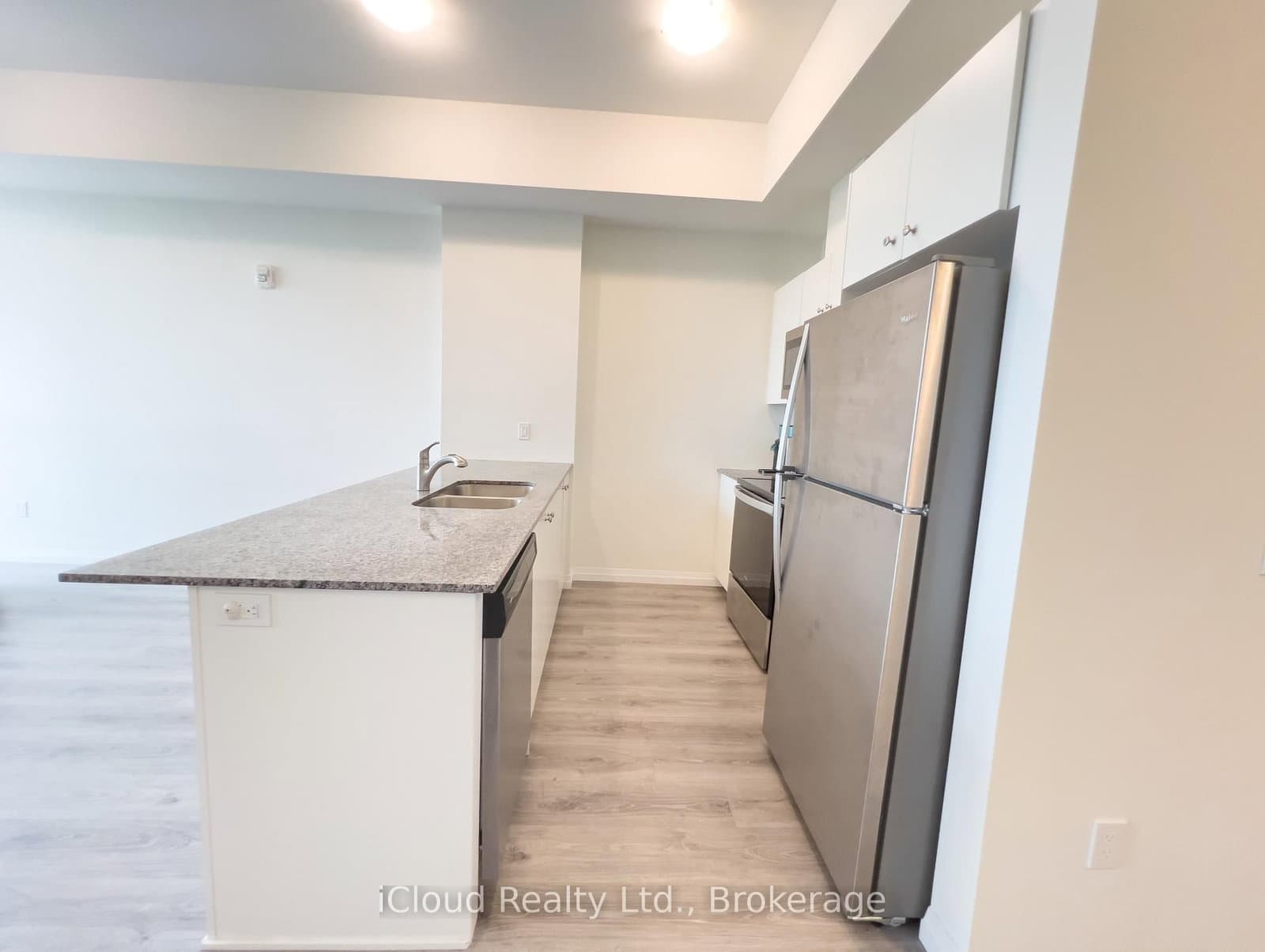 108 Garment Street, Unit PH 2707 thumbnail 10
