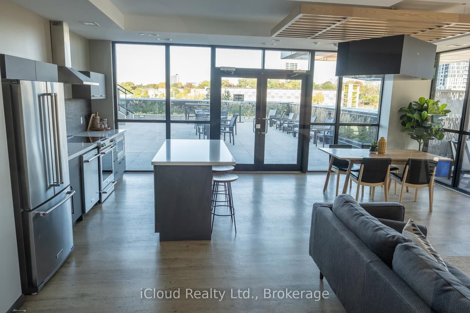 108 Garment Street, Unit PH 2707 thumbnail 25