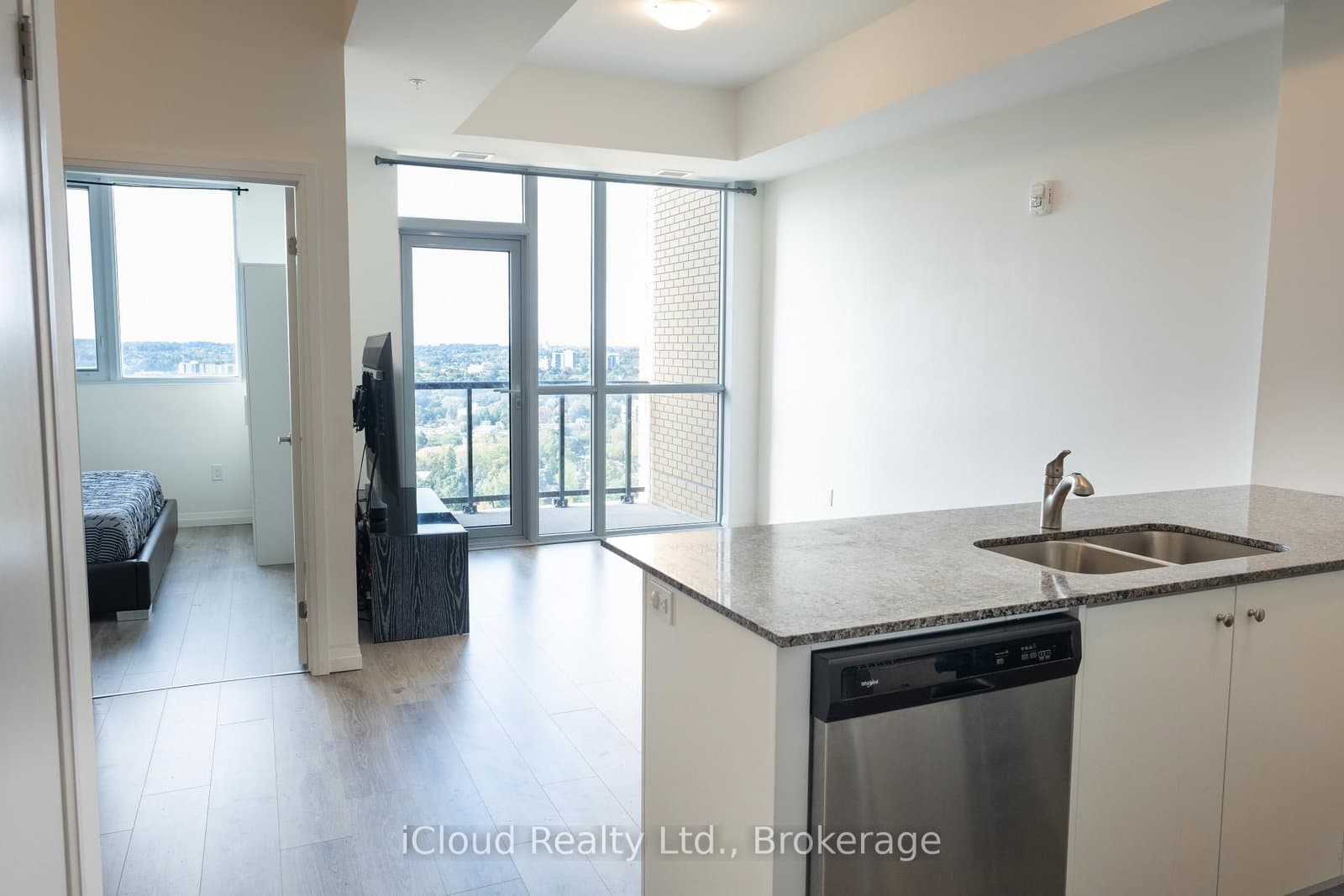 108 Garment Street, Unit PH 2707 thumbnail 6