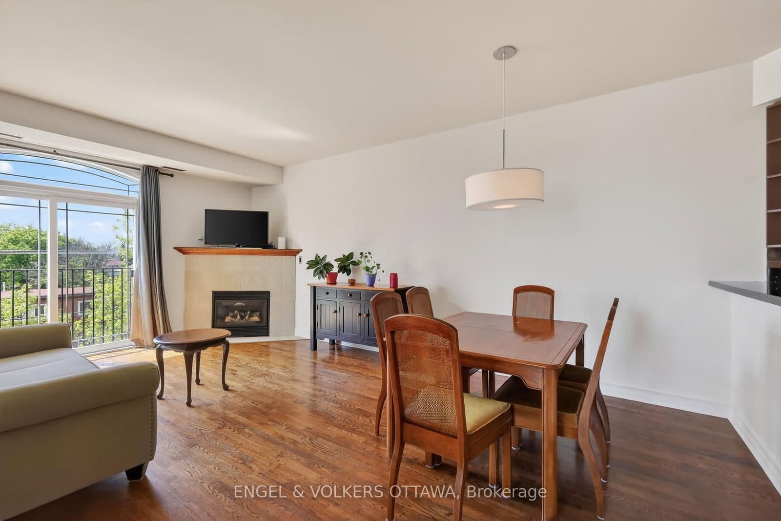 711 Churchill Avenue, Unit 401 thumbnail 12
