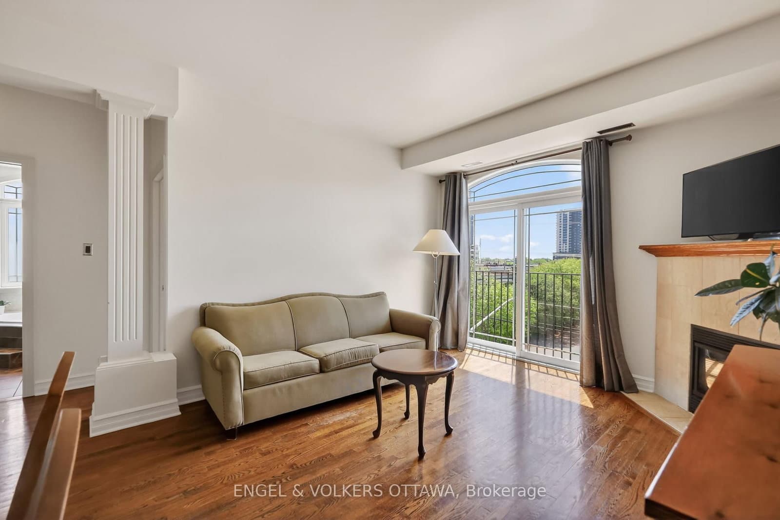 711 Churchill Avenue, Unit 401 thumbnail 15