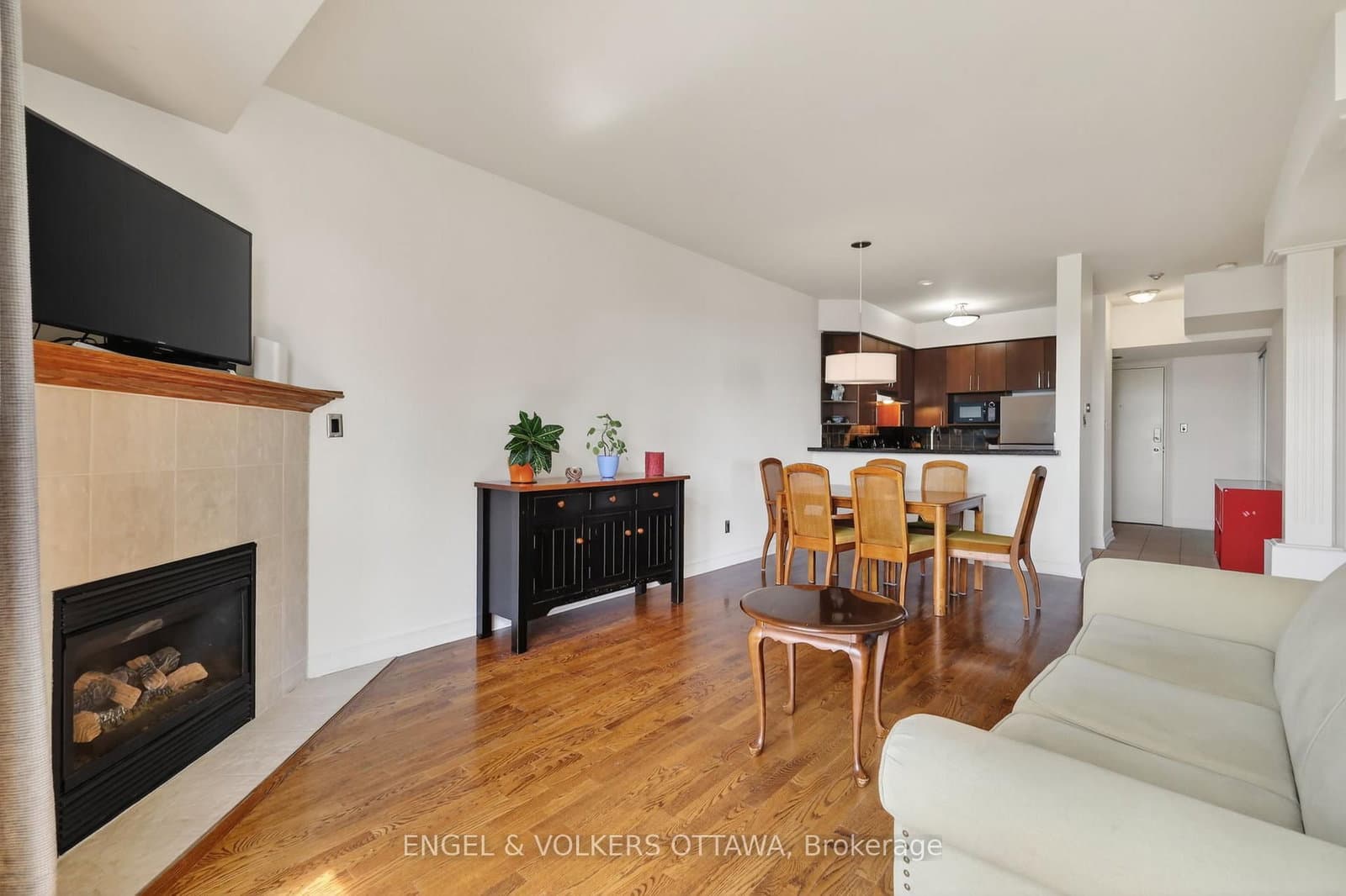 711 Churchill Avenue, Unit 401 thumbnail 17