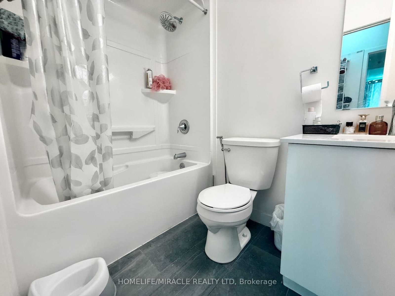 128 King Street N, Unit 911 thumbnail 10