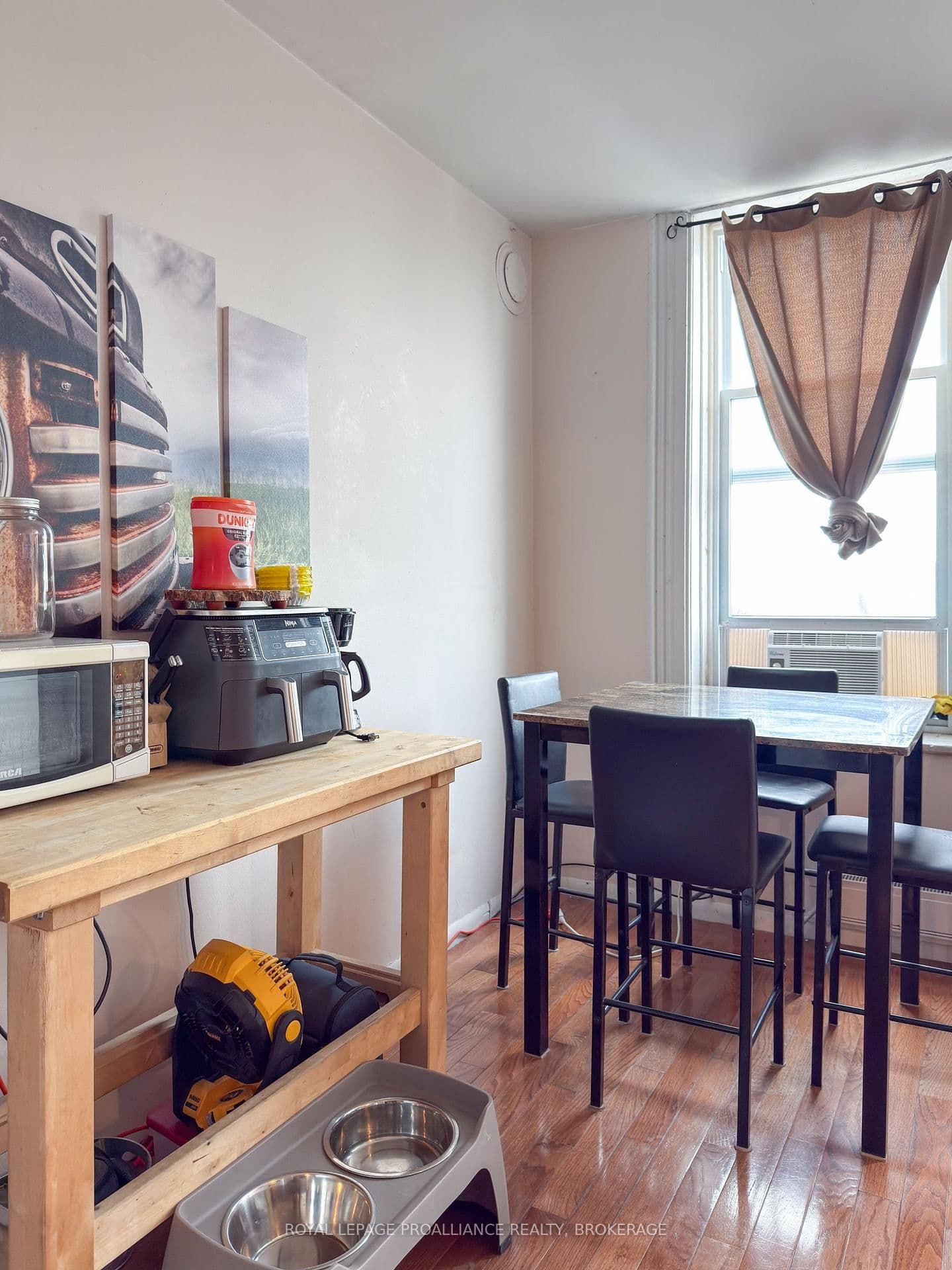 48 Dundas Street E thumbnail 12