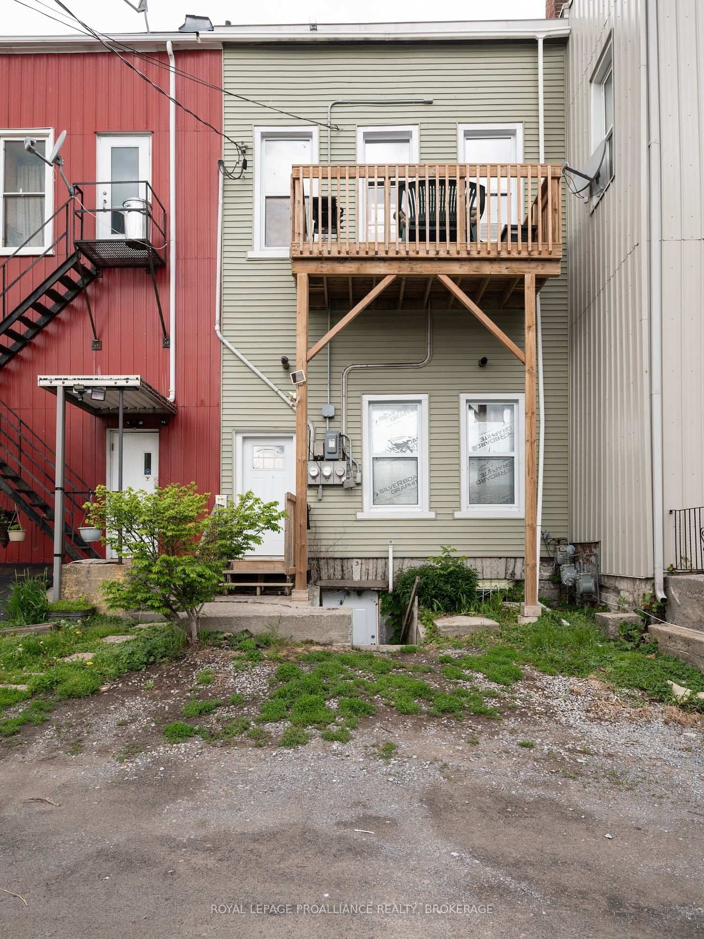 48 Dundas Street E thumbnail 26