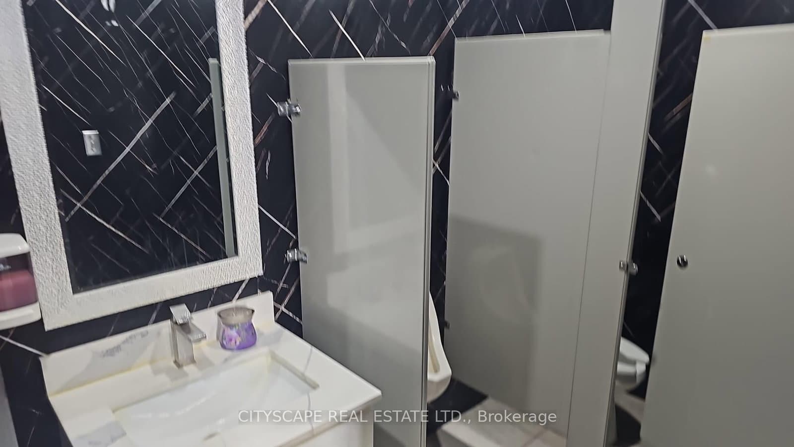 29 King Street E, Unit 5 thumbnail 16