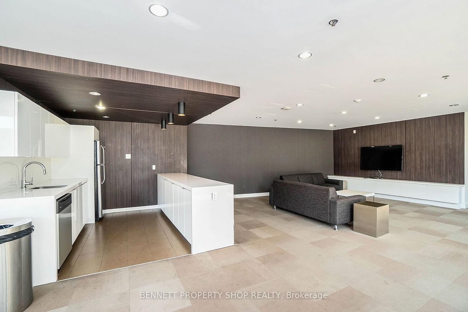 360 McLeod Street, Unit 507 thumbnail 13