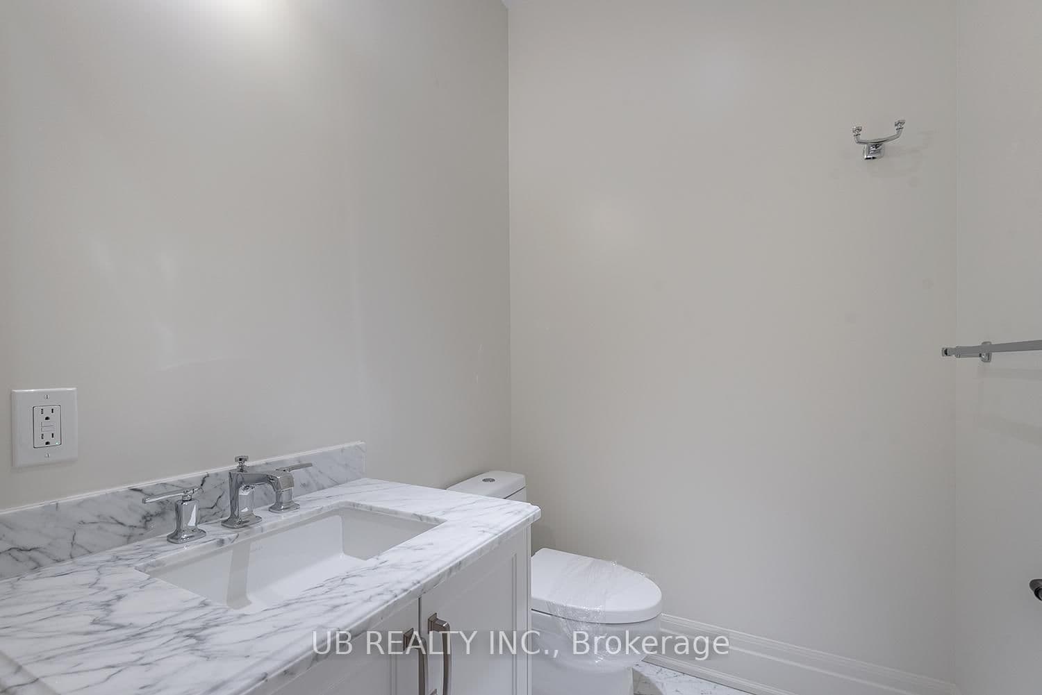 1451 WELLINGTON Street W, Unit 202 thumbnail 8
