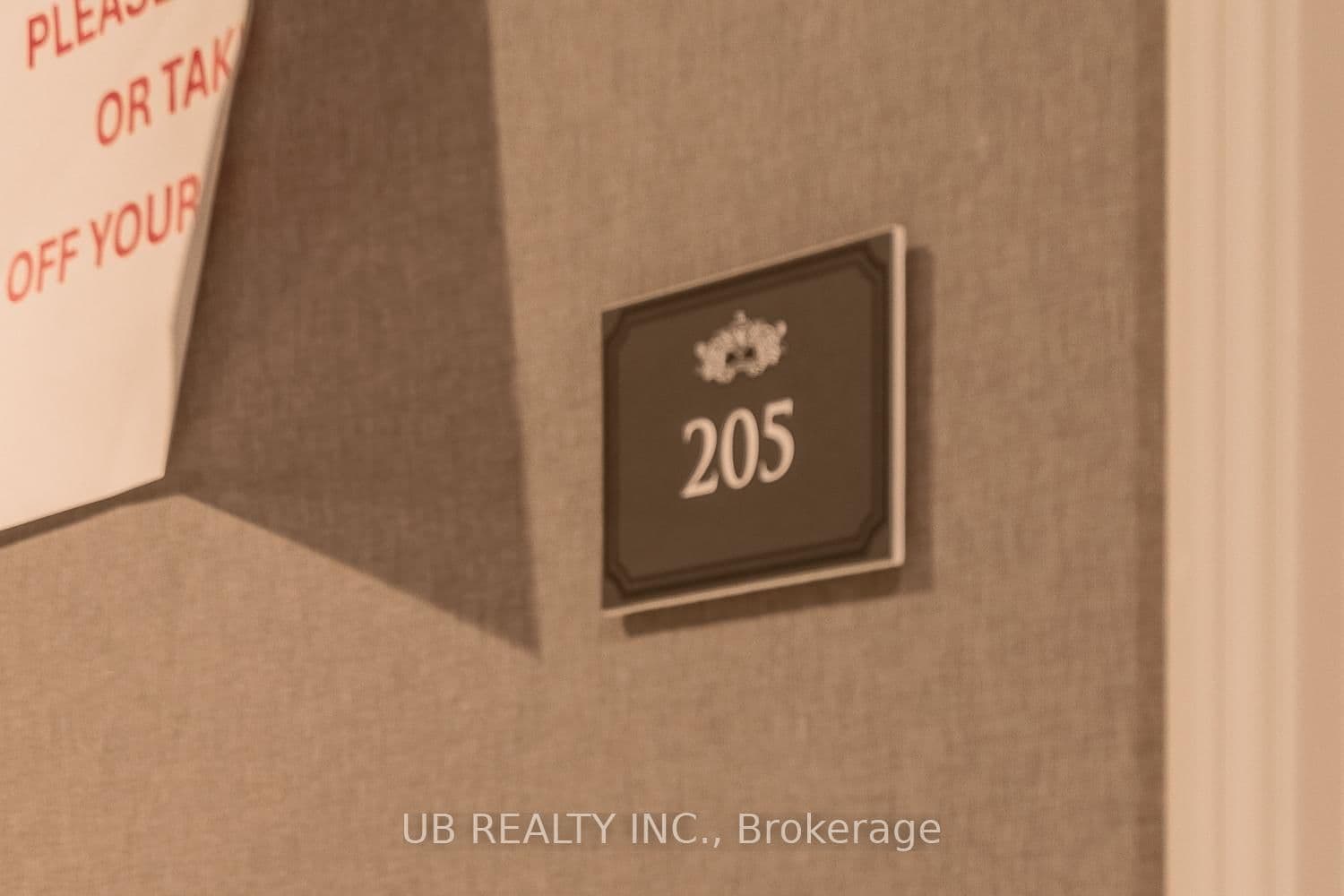 1451 WELLINGTON Street W, Unit 205 thumbnail 2