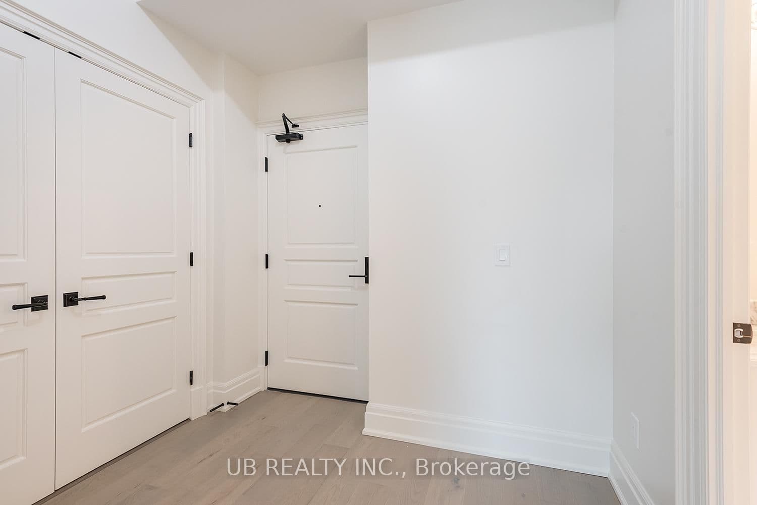 1451 WELLINGTON Street W, Unit 205 thumbnail 9