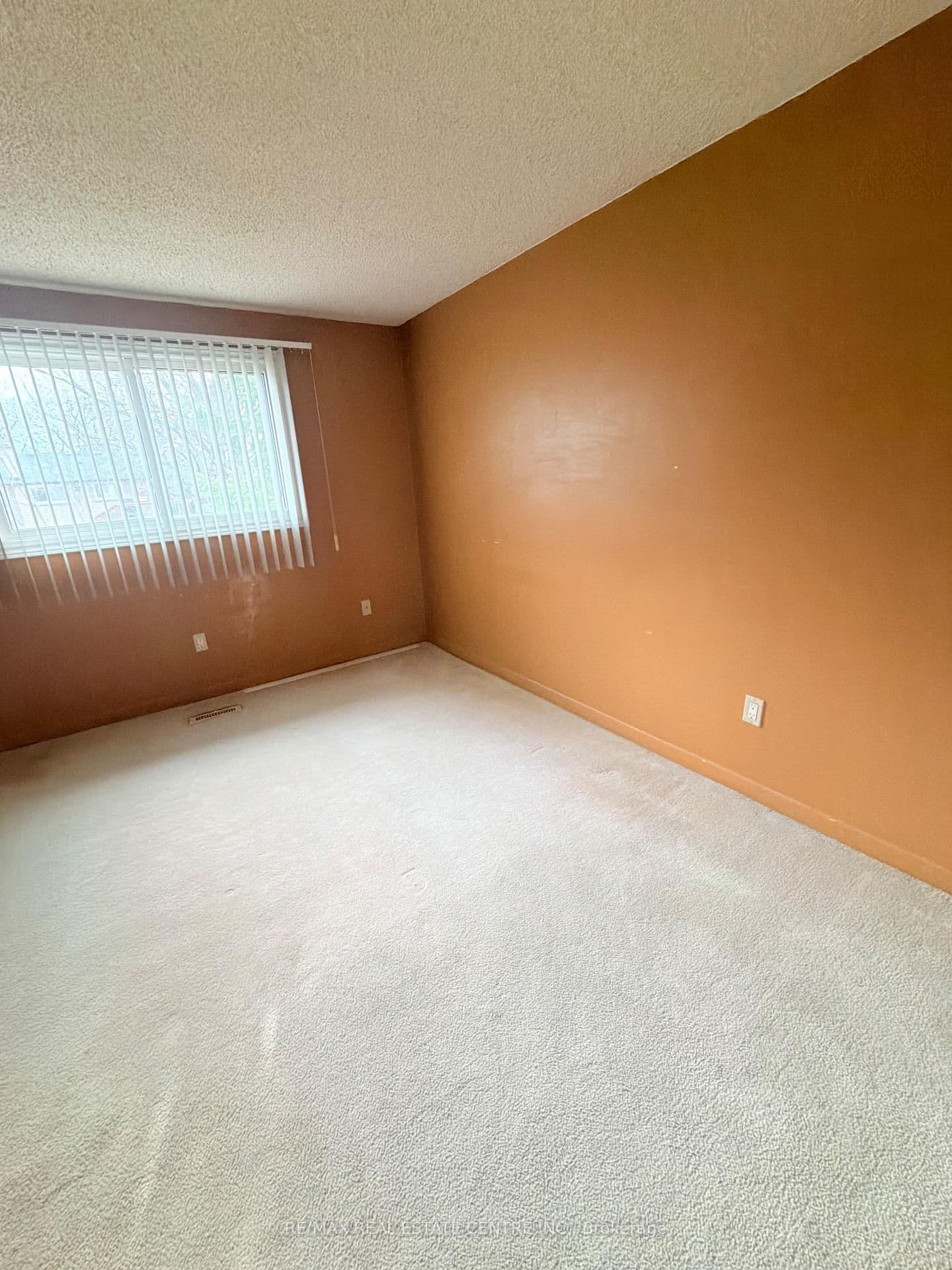 245 Heritage Drive thumbnail 13