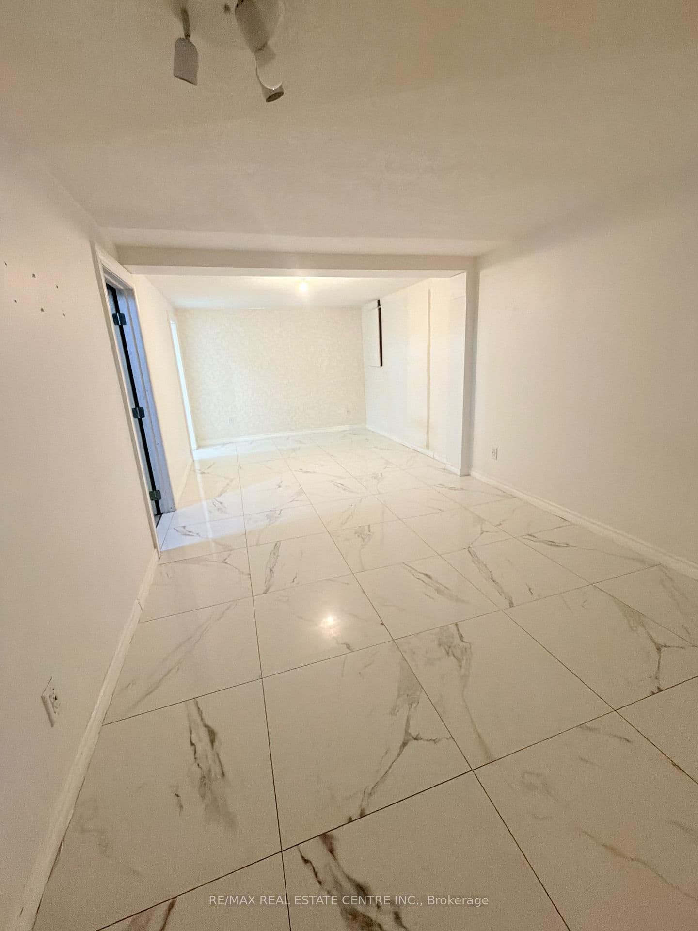 245 Heritage Drive thumbnail 22