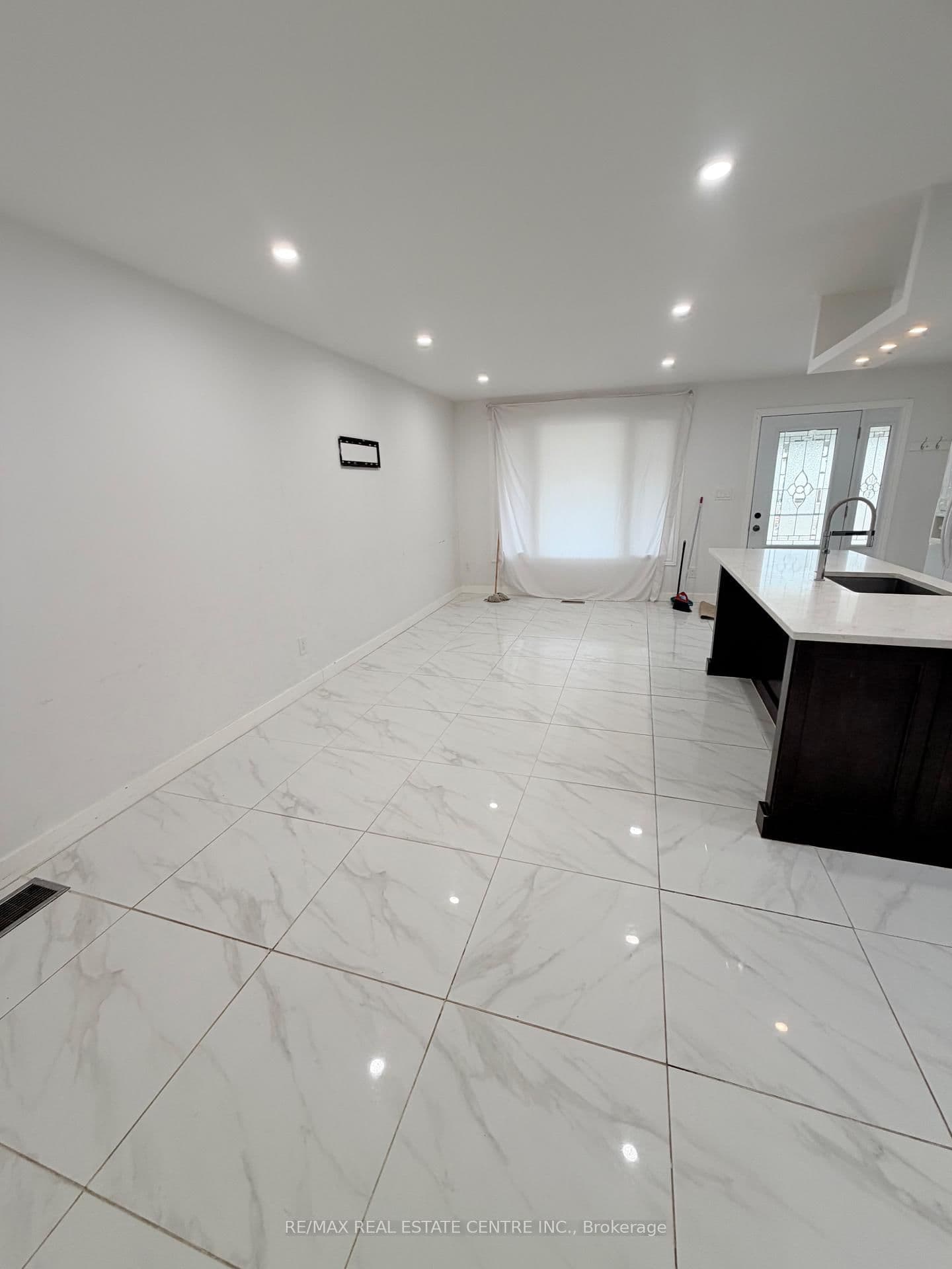 245 Heritage Drive thumbnail 6