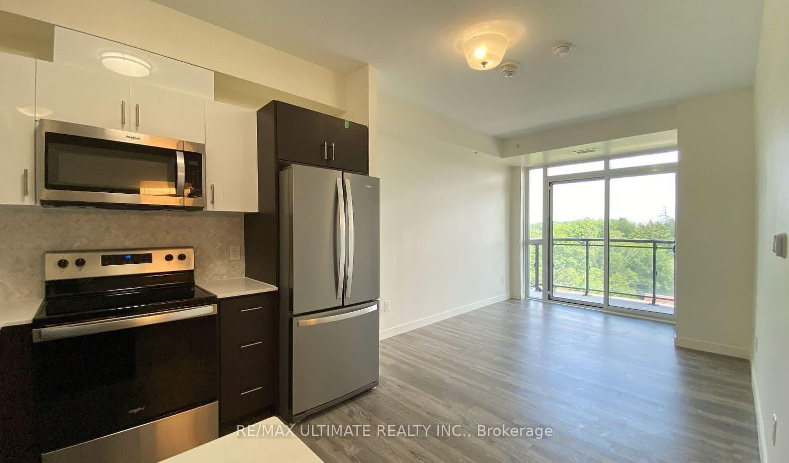 128 King Street N, Unit 710 thumbnail 12