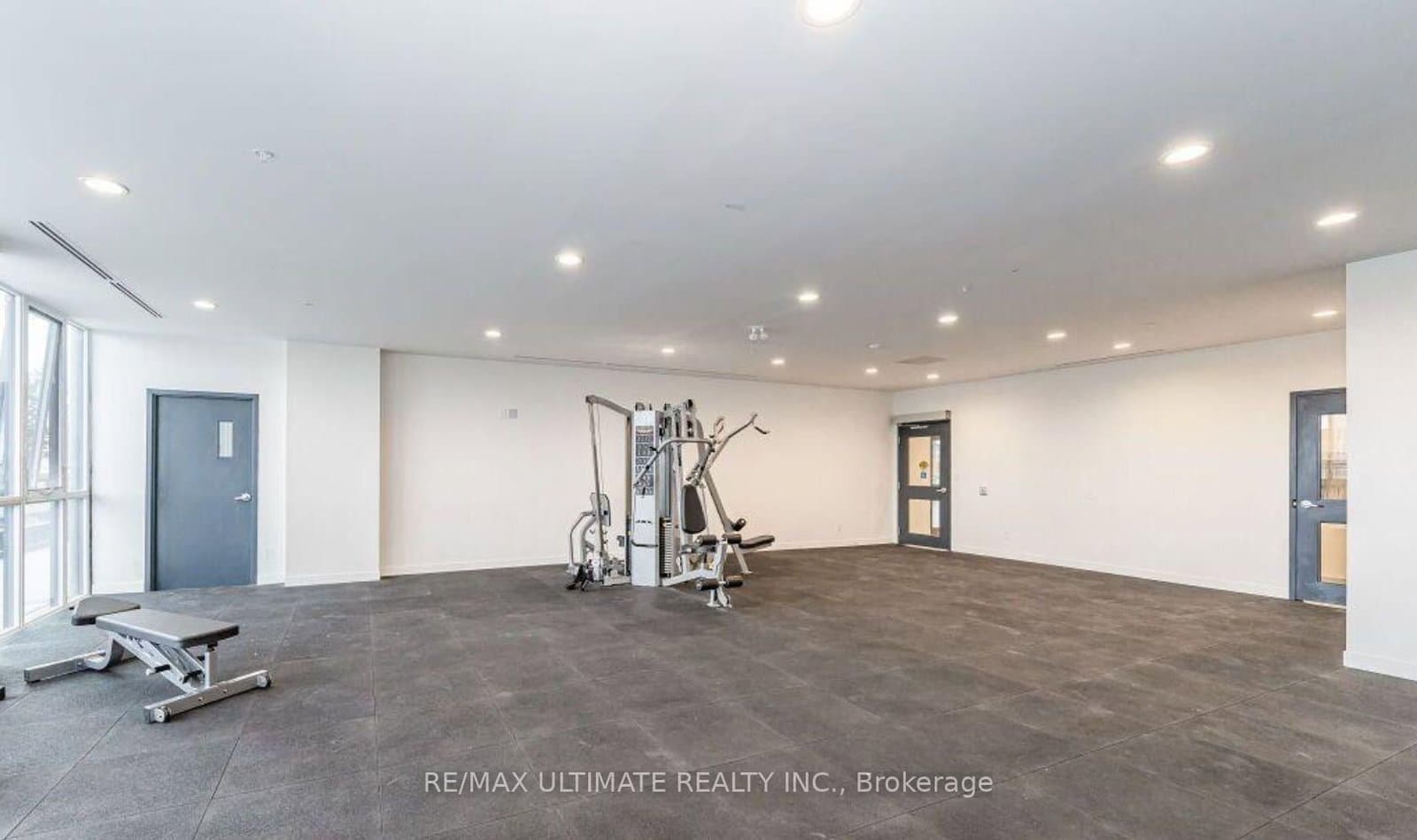 128 King Street N, Unit 710 thumbnail 21