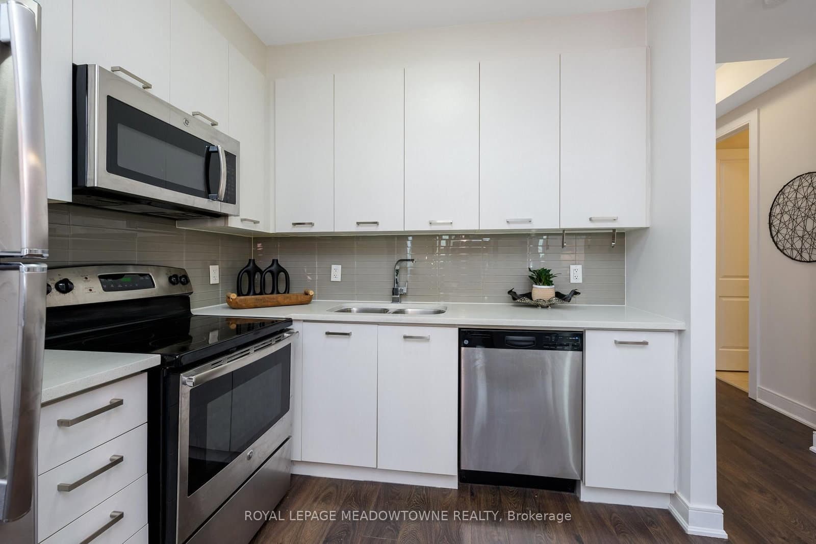 150 Main Street W, Unit 505 thumbnail 15