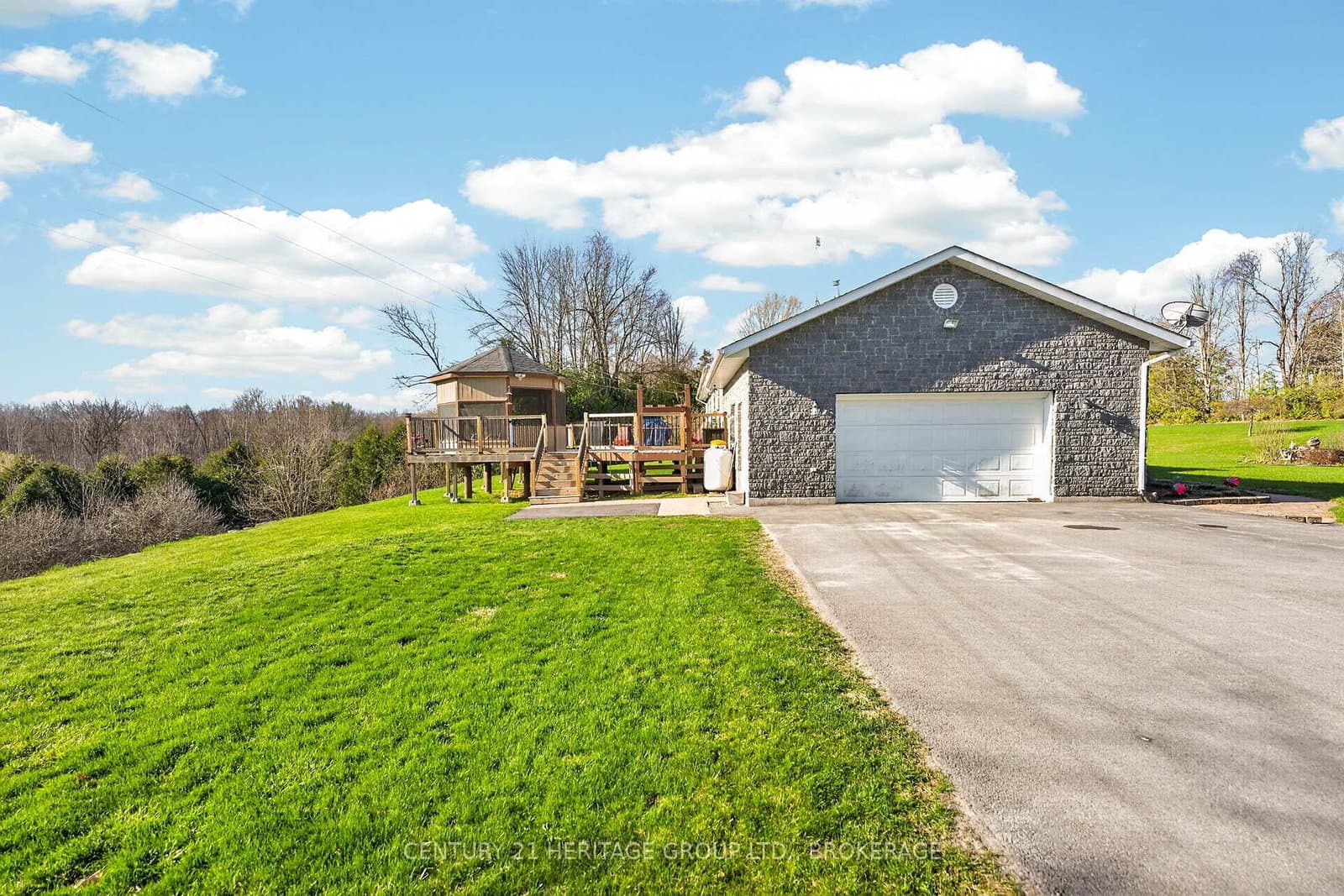 191 Emerson Road thumbnail 12