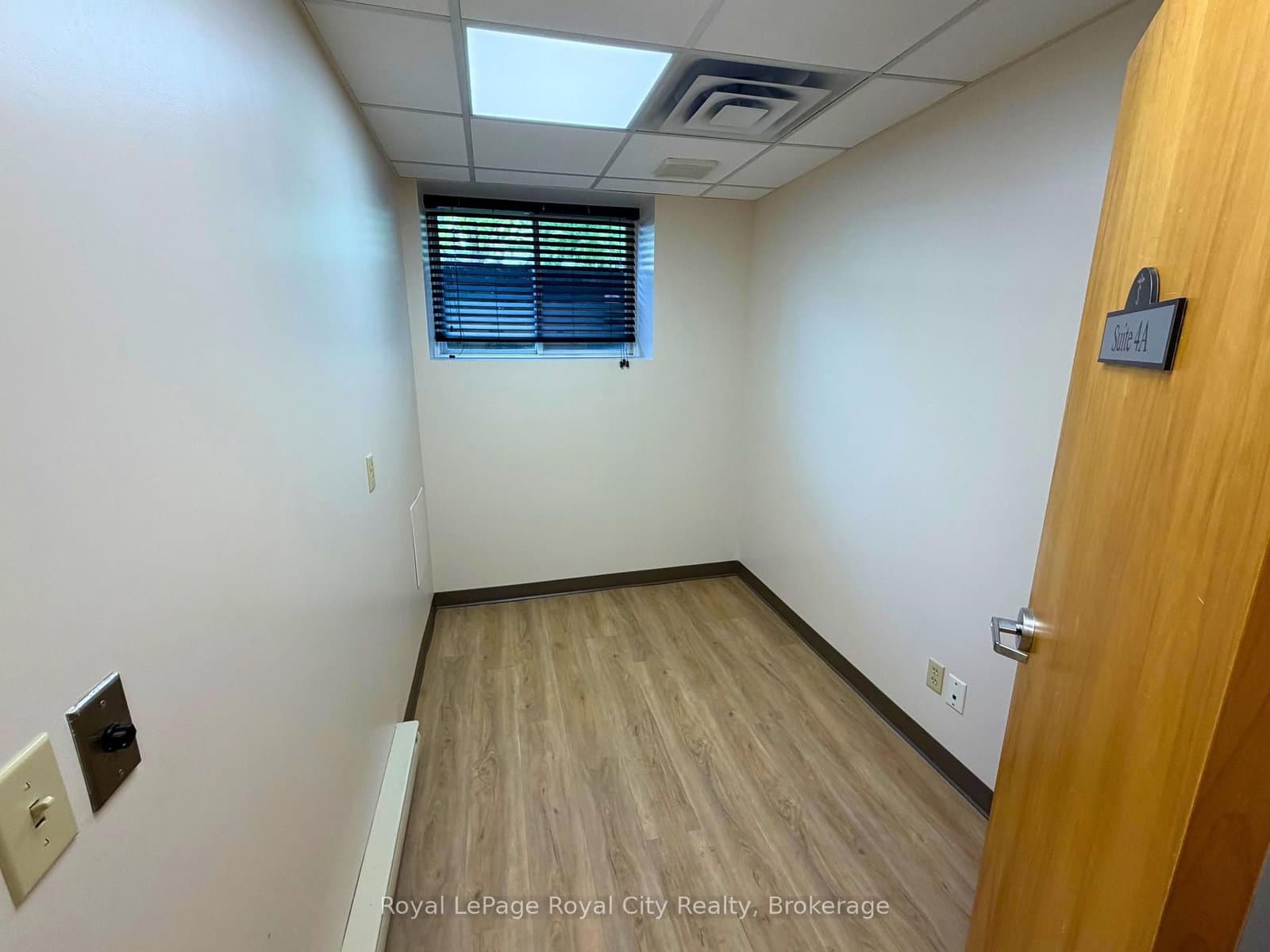 21 Surrey Street W, Unit 108 (Offices 4-8 &10) thumbnail 6