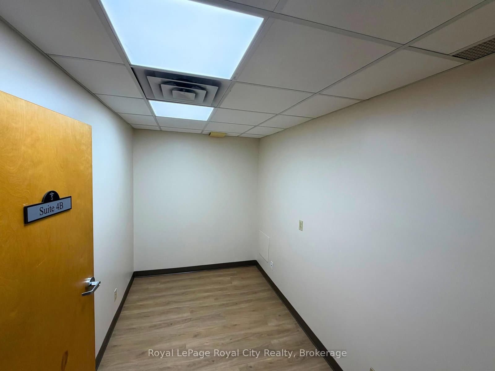 21 Surrey Street W, Unit 108 (Offices 4-8 &10) thumbnail 7