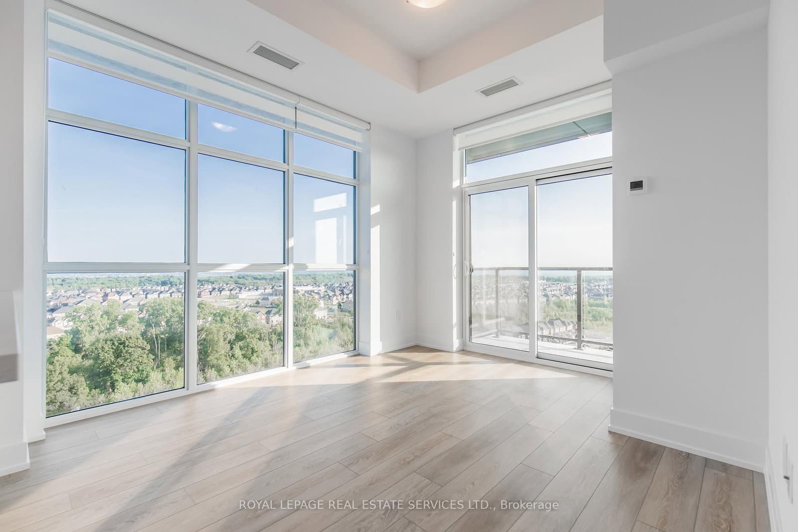 470 Dundas Street E, Unit 1211 thumbnail 12