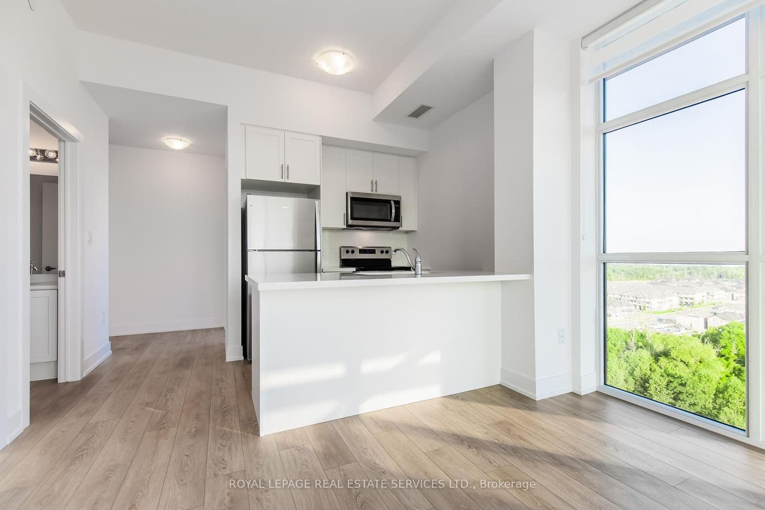 470 Dundas Street E, Unit 1211 thumbnail 3