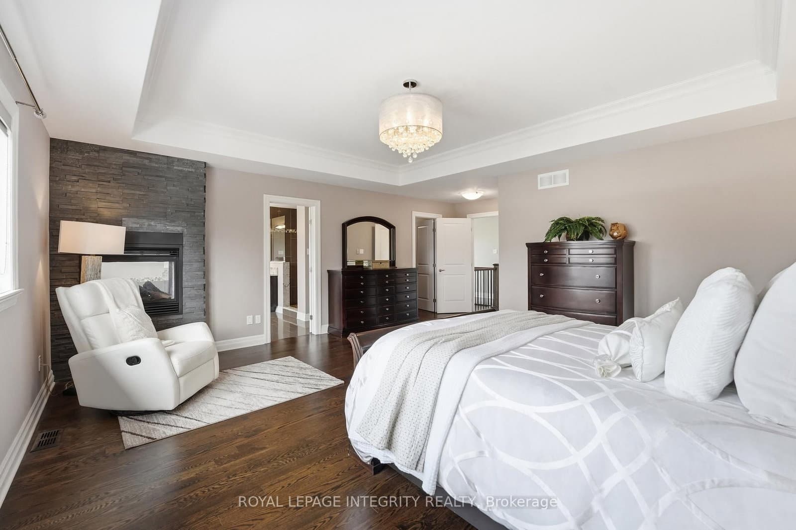 476 Ancaster Avenue thumbnail 16