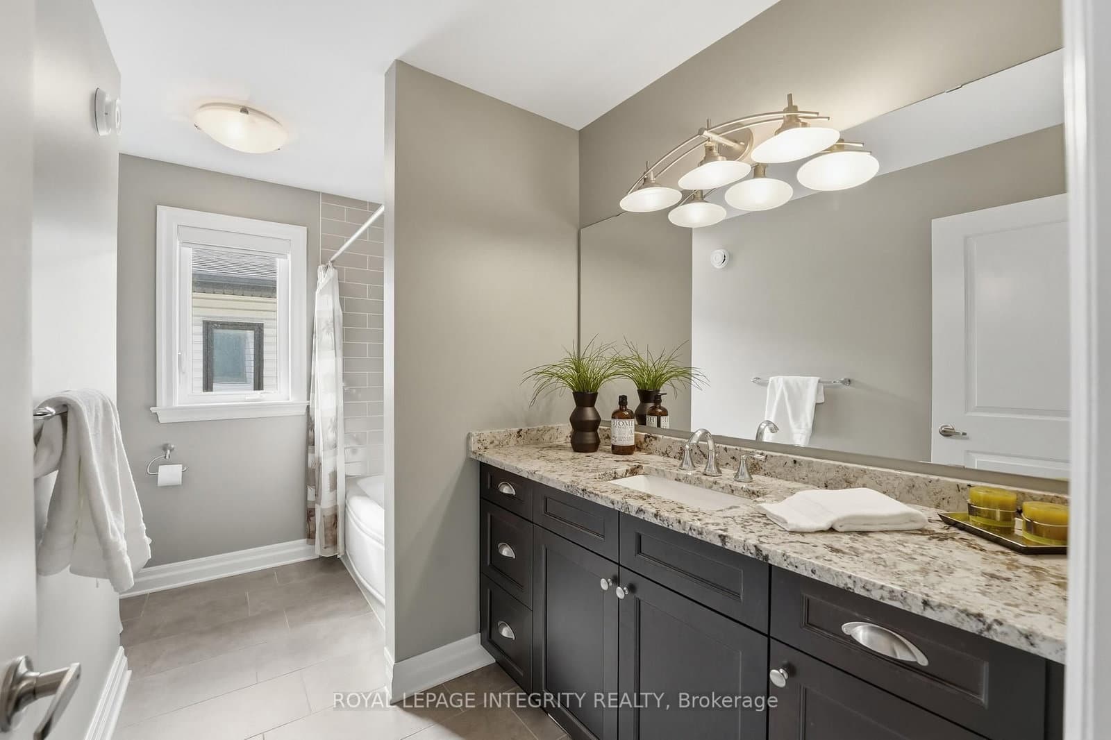 476 Ancaster Avenue thumbnail 26