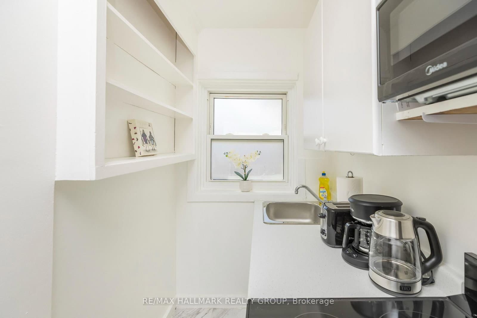 462 BRONSON Avenue, Unit 1 thumbnail 13