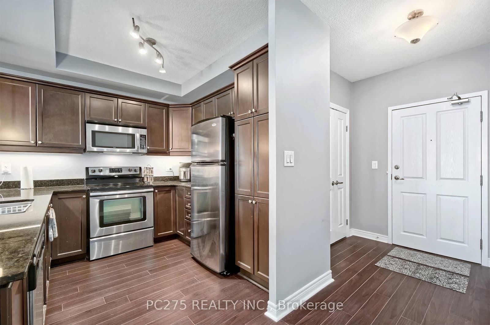 1030 Coronation Drive, Unit 602 thumbnail 6