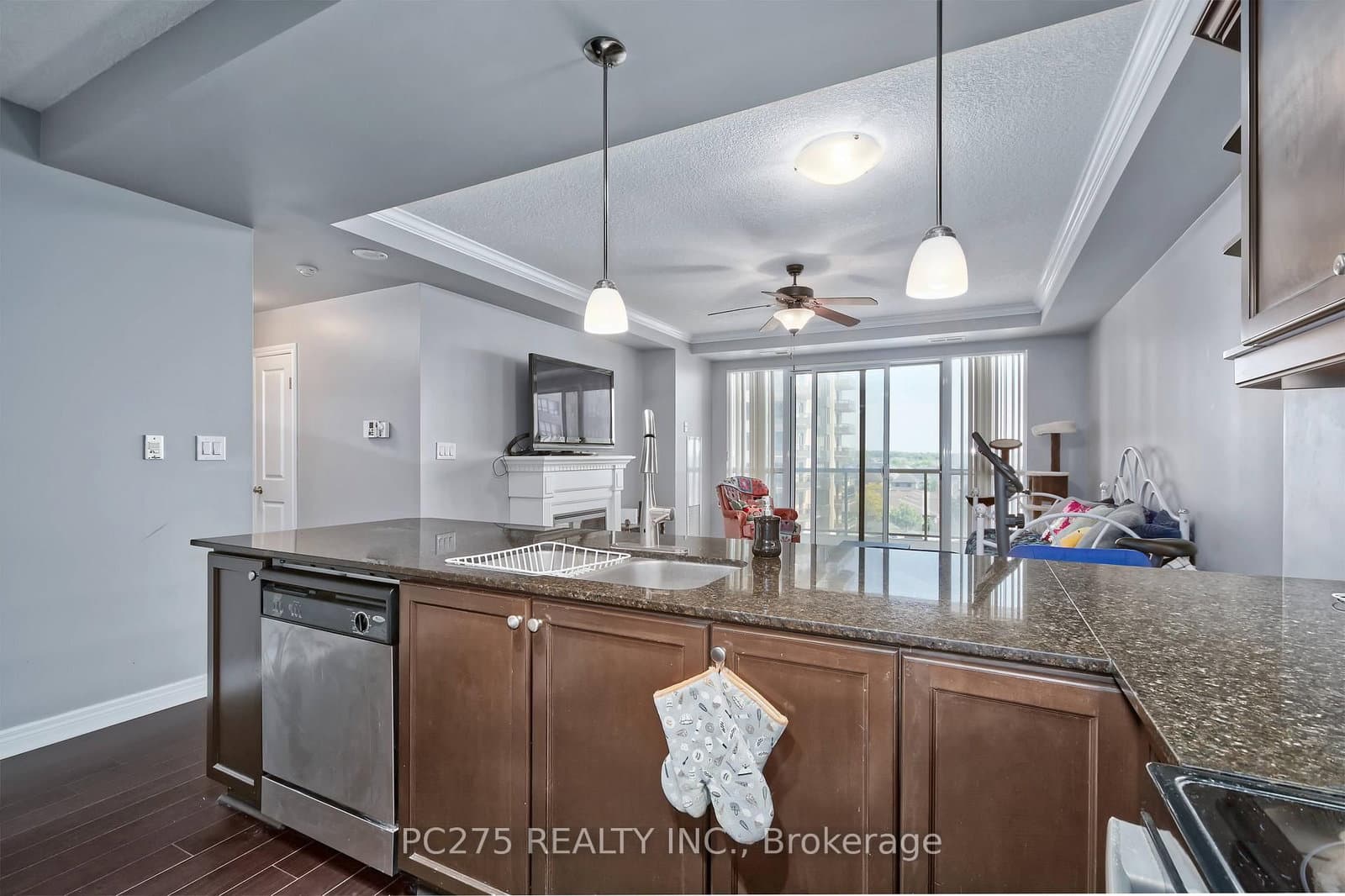 1030 Coronation Drive, Unit 602 thumbnail 8