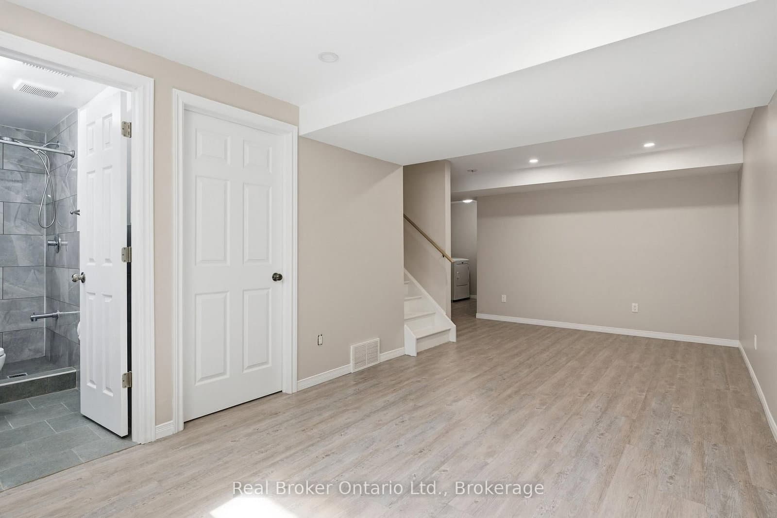 10 Fallowfield Drive, Unit 19 thumbnail 23