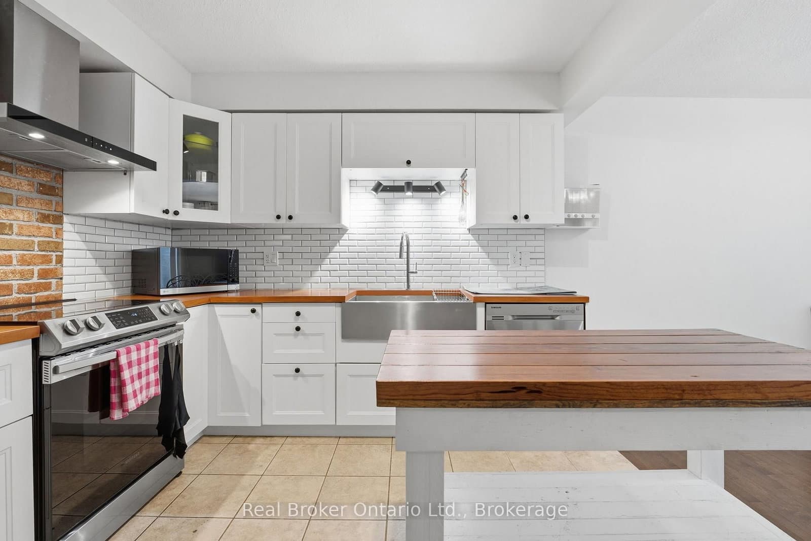10 Fallowfield Drive, Unit 19 thumbnail 7