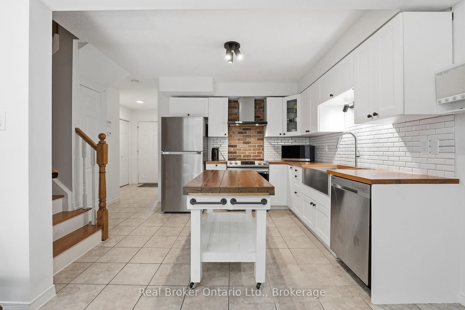 10 Fallowfield Drive, Unit 19 thumbnail 8