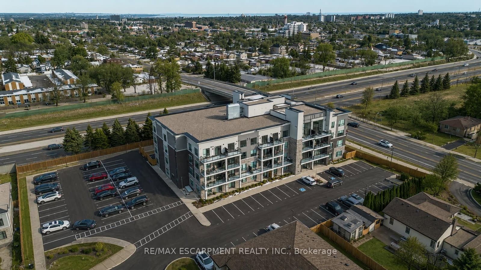 120 SPRINGVALLEY Crescent, Unit 104 - Image 1