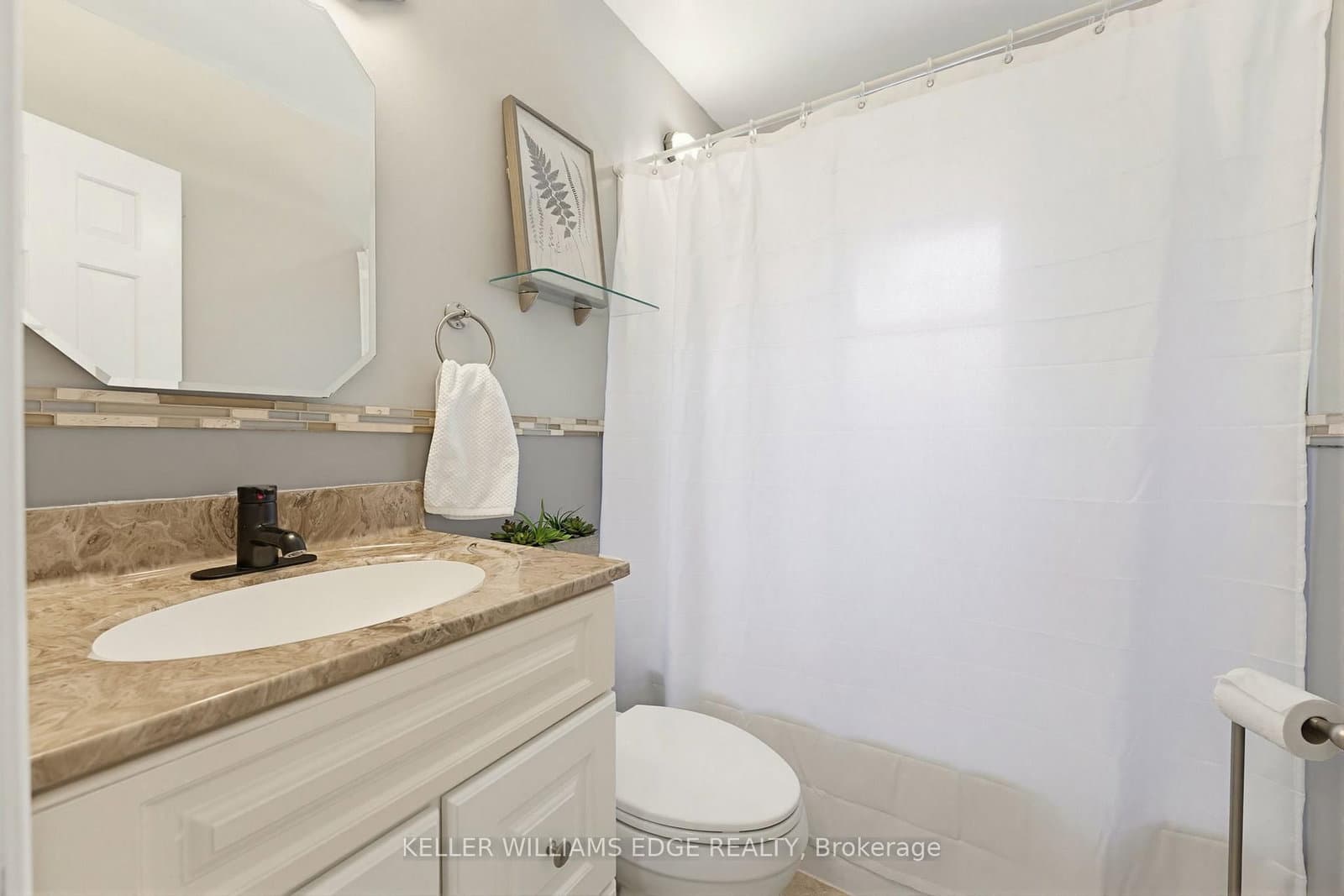 17 Broadmore Avenue thumbnail 13