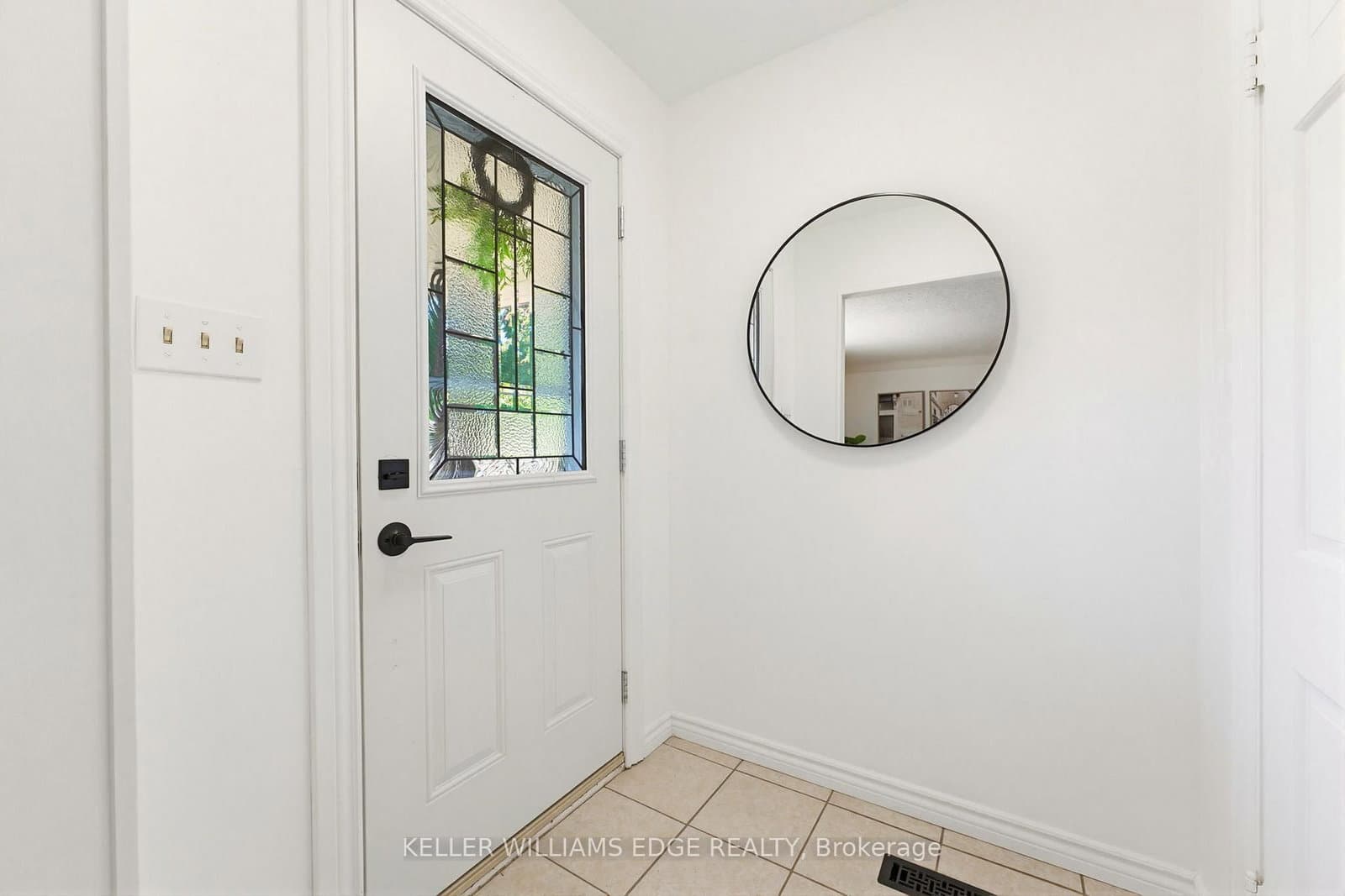 17 Broadmore Avenue thumbnail 3