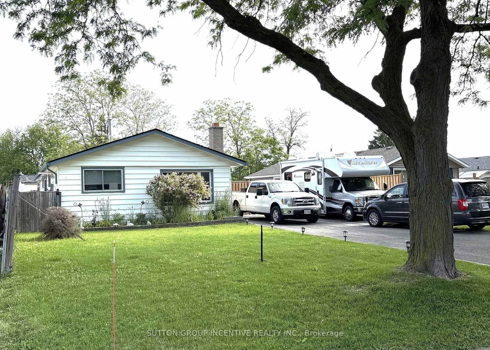 5 Lanark Crescent - Image 1