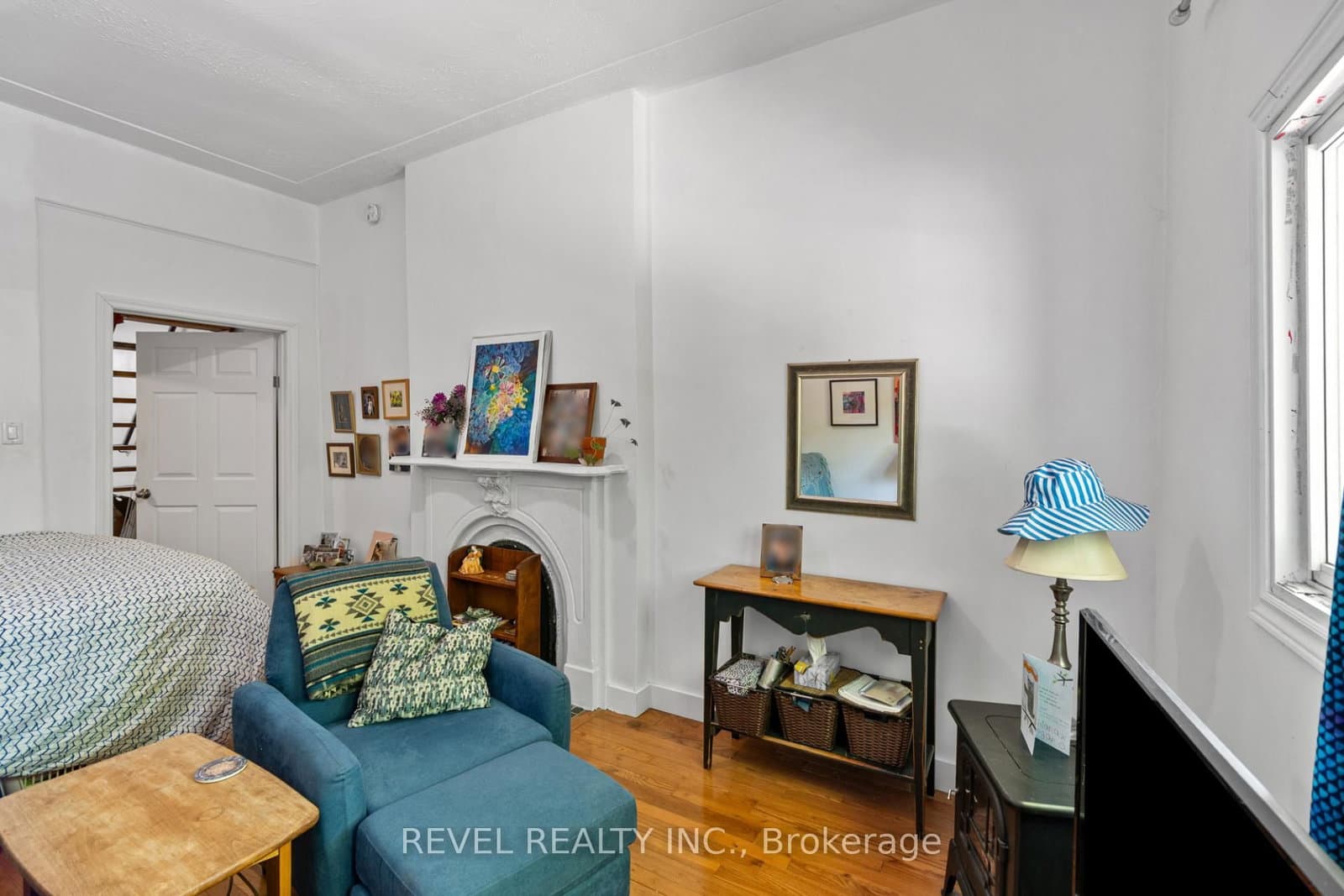 334 James Street N thumbnail 21
