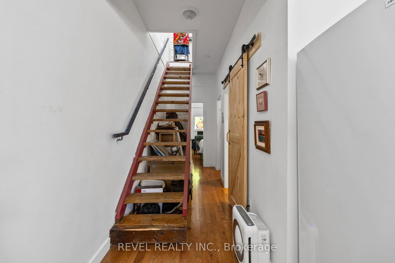 334 James Street N thumbnail 24