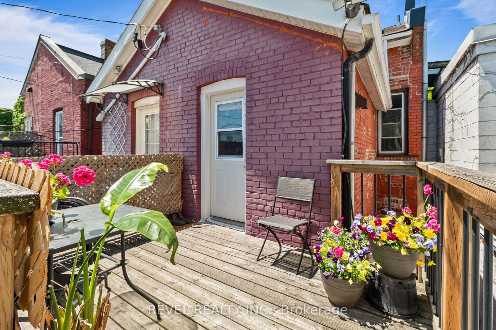 334 James Street N thumbnail 31