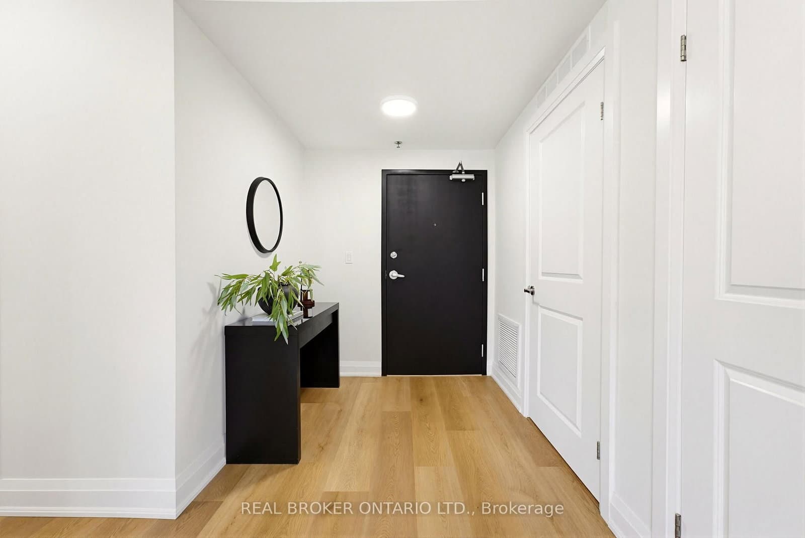 247 Grey Silo Road, Unit 102 thumbnail 3