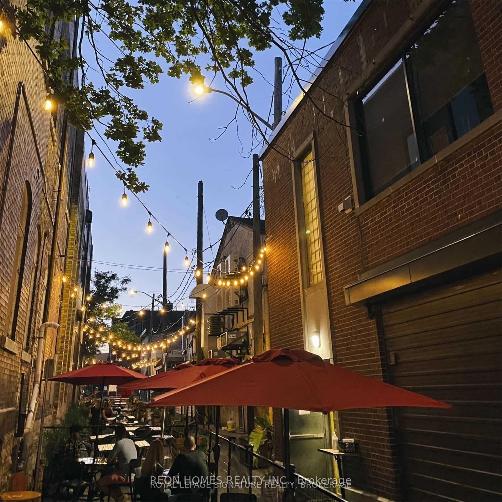 8 Erb Street W thumbnail 13