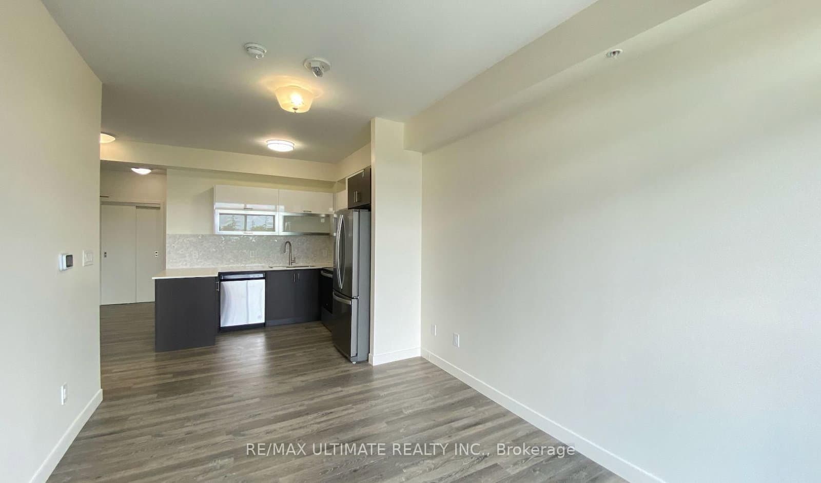128 King Street N, Unit 710 thumbnail 9