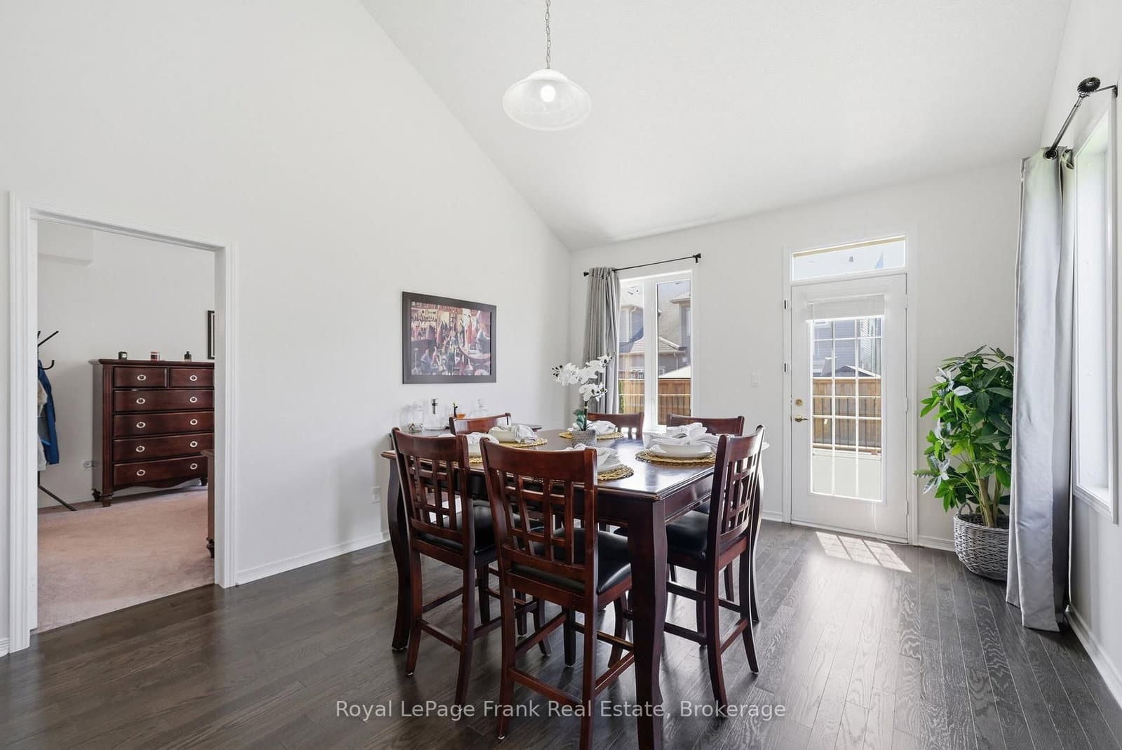 56 Deacon Crescent thumbnail 18