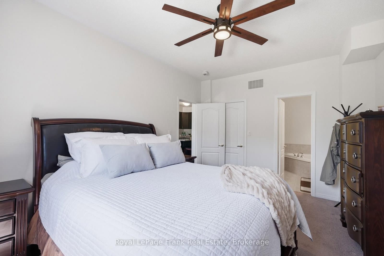 56 Deacon Crescent thumbnail 24