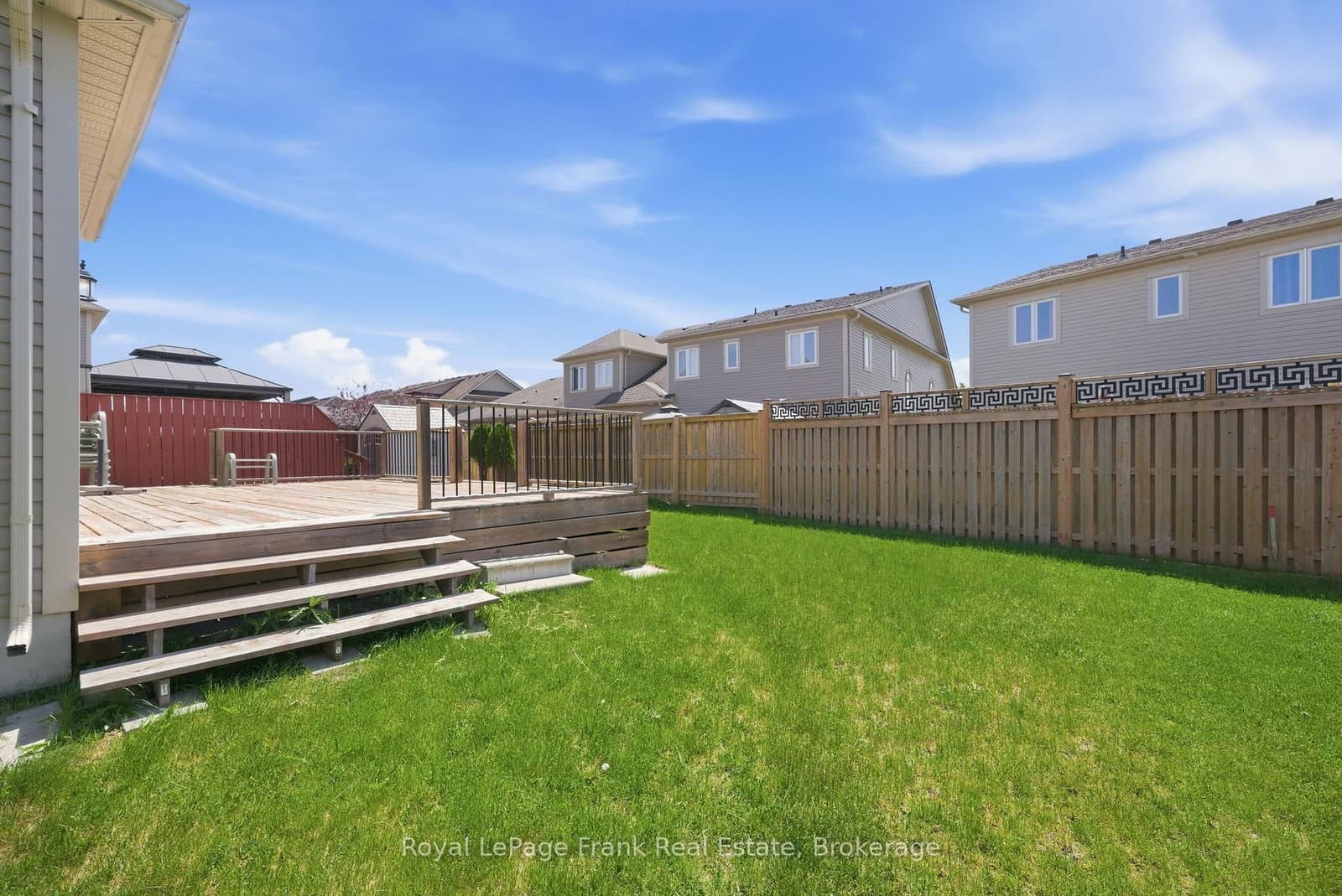 56 Deacon Crescent thumbnail 37