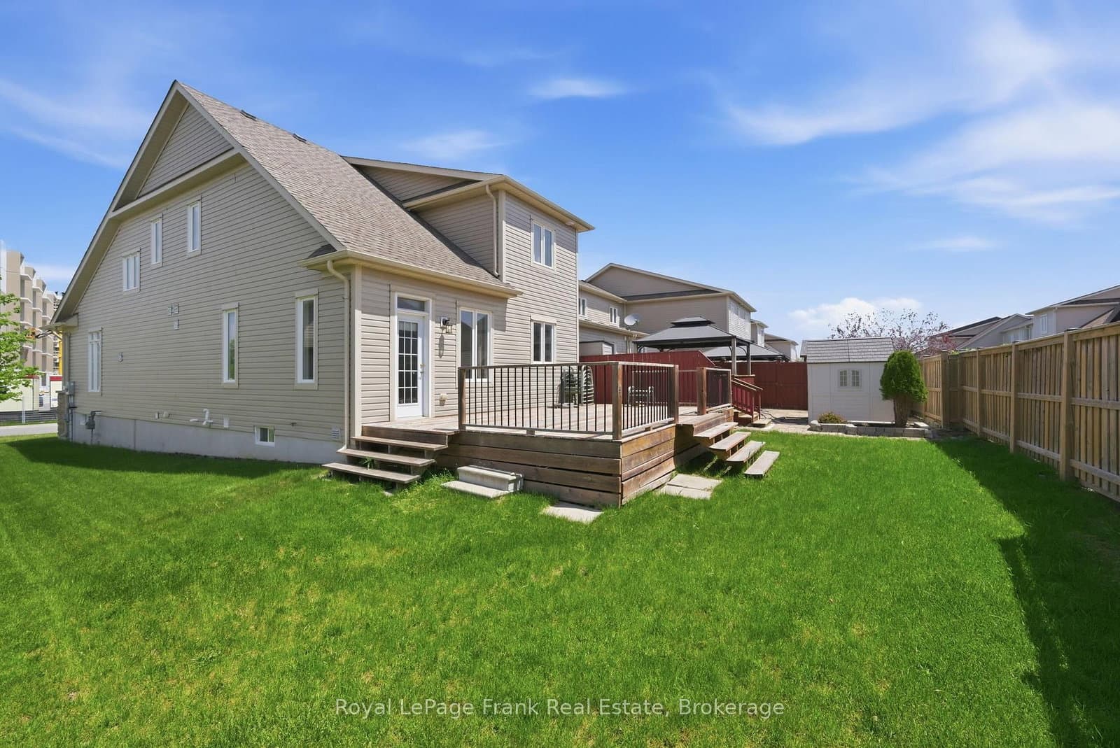 56 Deacon Crescent thumbnail 38