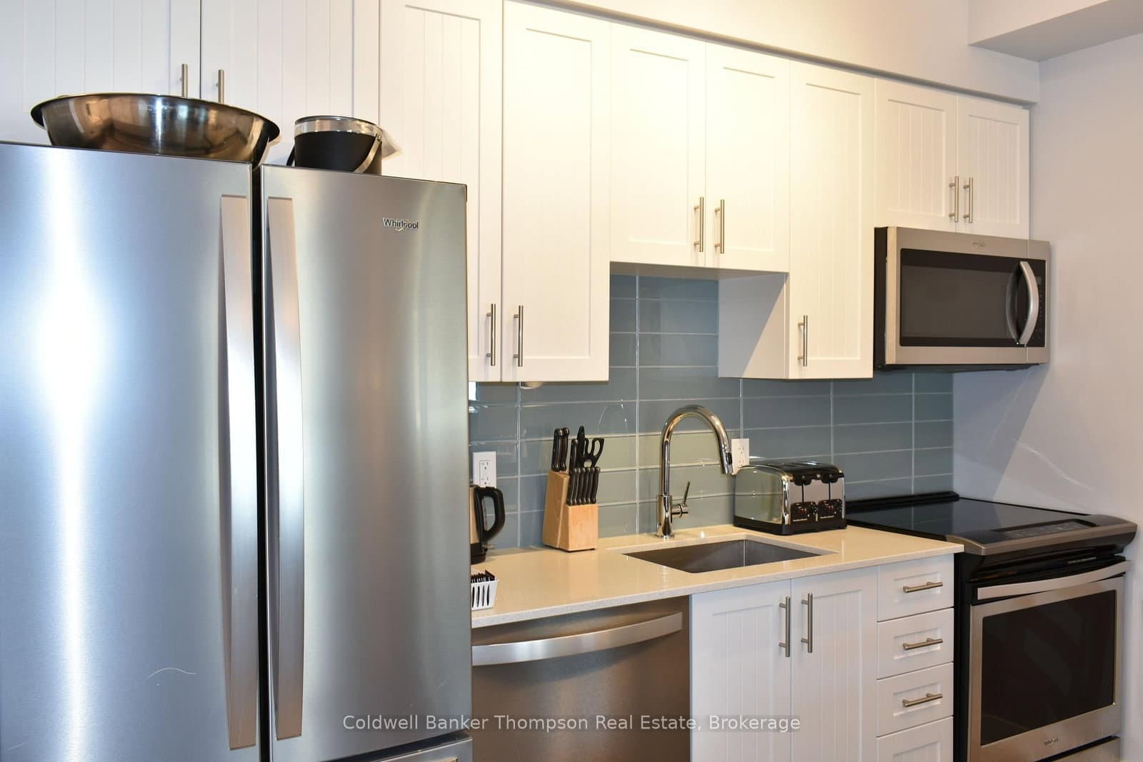 25 PEN LAKE POINT Road, Unit 328 thumbnail 12